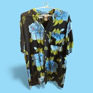 King Size Men’s XL Tropical Floral Button-Up Shirt with Blue and Green Accents